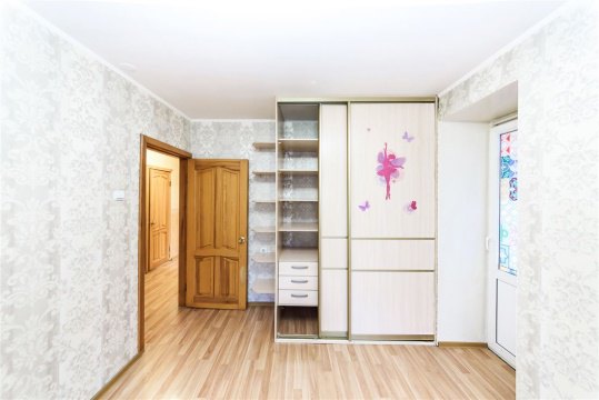3-к квартира, 1/7 эт., 70м²